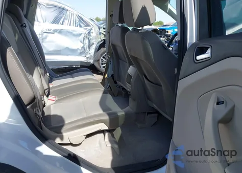 2015 Ford Escape z USA, uszkodzony, nr VIN 1FMTU0G90FUA81004